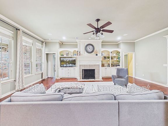 3rd image of 3100 River Birch Pl