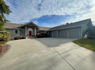 3201 S Johnson Pl, Kennewick, WA 99337