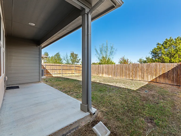 2920 Tweedy Trl — Photo 21