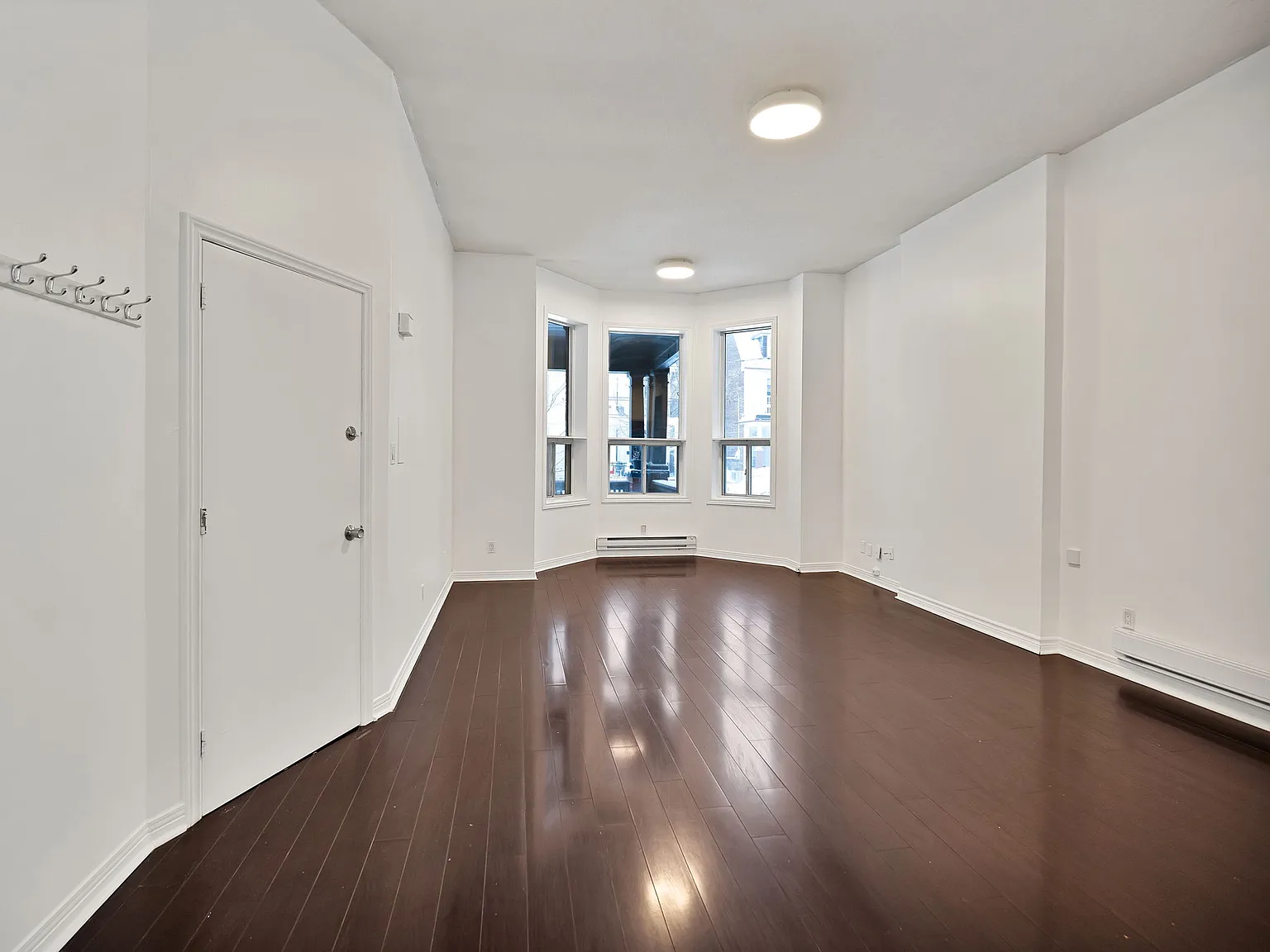 3 Spencer Avenue — Photo 4