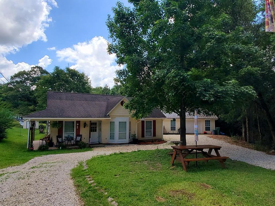 1st image of 107 Cedar Hill Ln