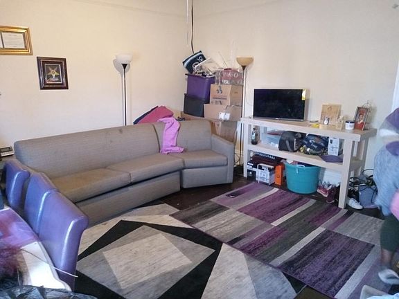 4th image of 1017 Looney Ave
