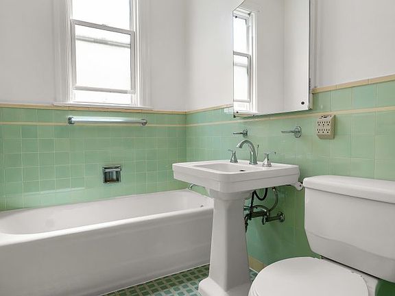 5th image of 1440 Floribunda Ave APT 206