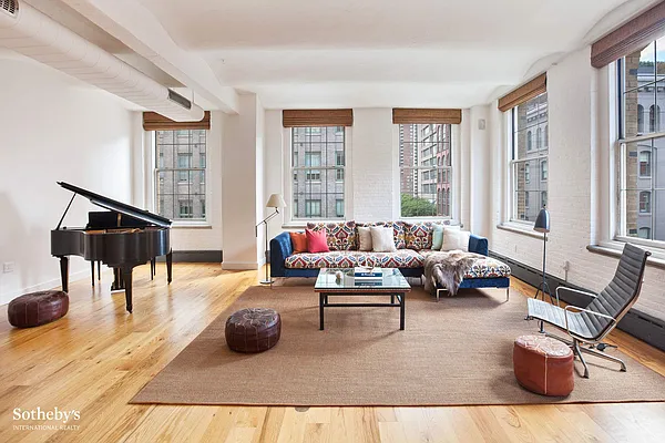 Sold by Sotheby's International Realty | media 2