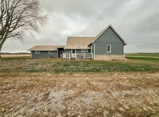 14298 N 1650th St, Palestine, IL 62451