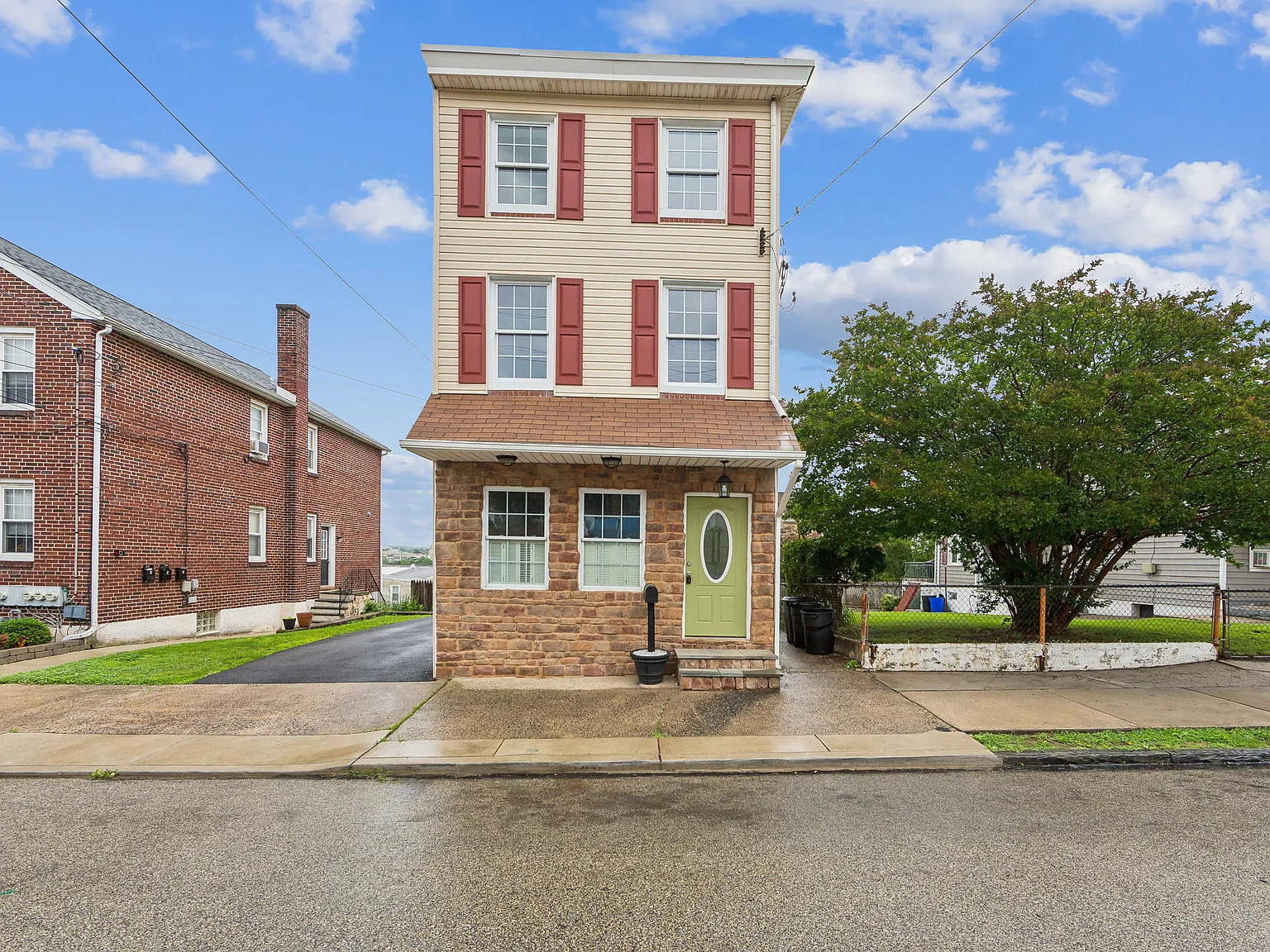 3 bed, 1494 sqft, $2,775 — Photo 2