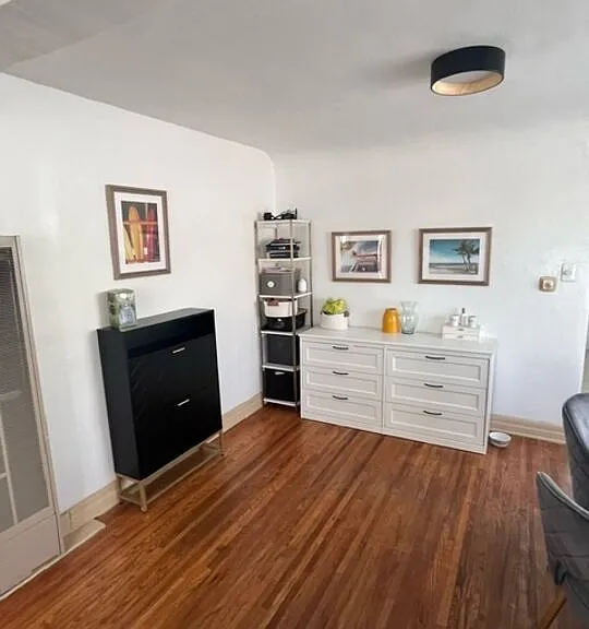 4354 Coolidge Ave — Photo 5