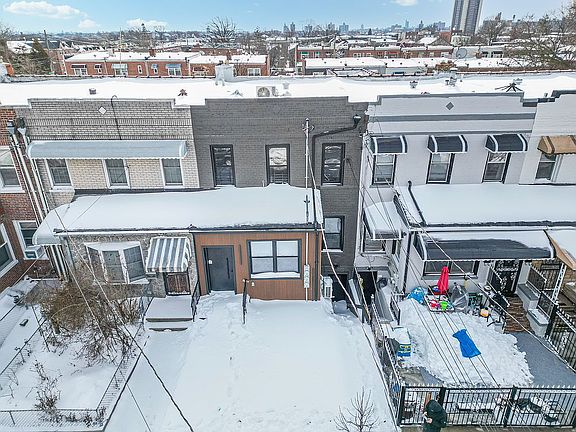 2nd image of 962 E 221st St #1