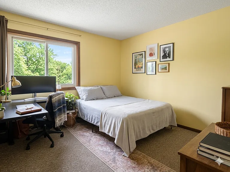 Upstairs bedroom #2