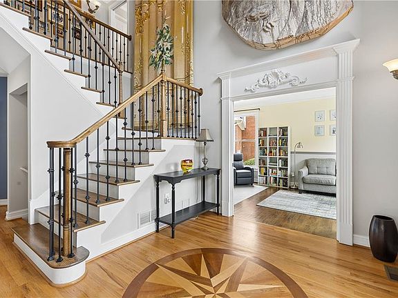 5th image of 3177 Kings Arms Ct NE