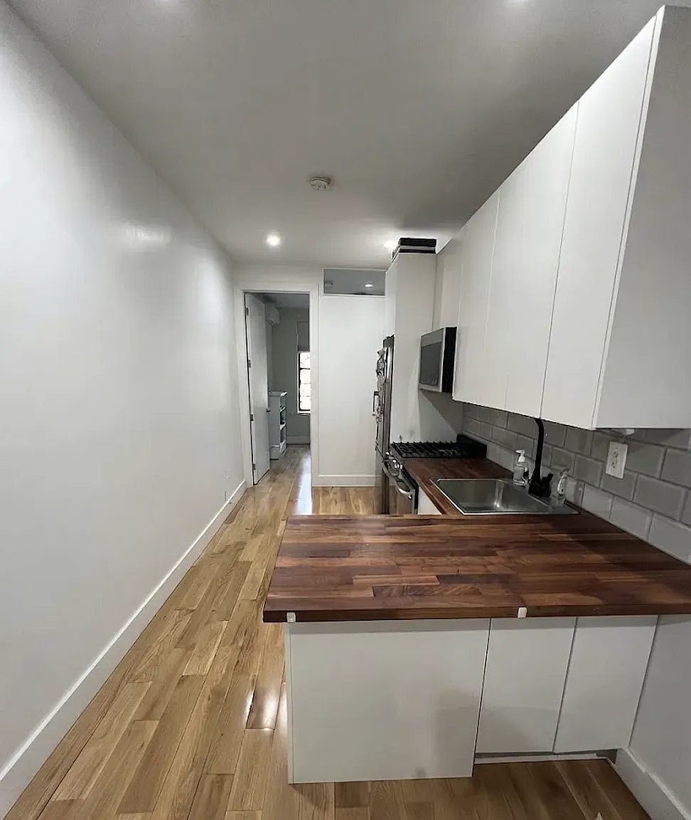 482 Onderdonk Avenue — Photo 2