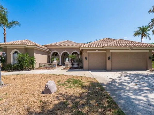 3761 Embassy Cir, Palm Harbor, FL 34685