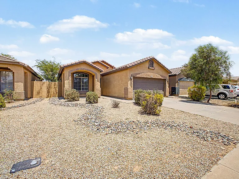 44812 W Paraiso Ln — Photo 3
