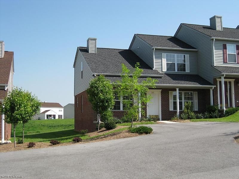 1st image of 395 Oaktree Blvd