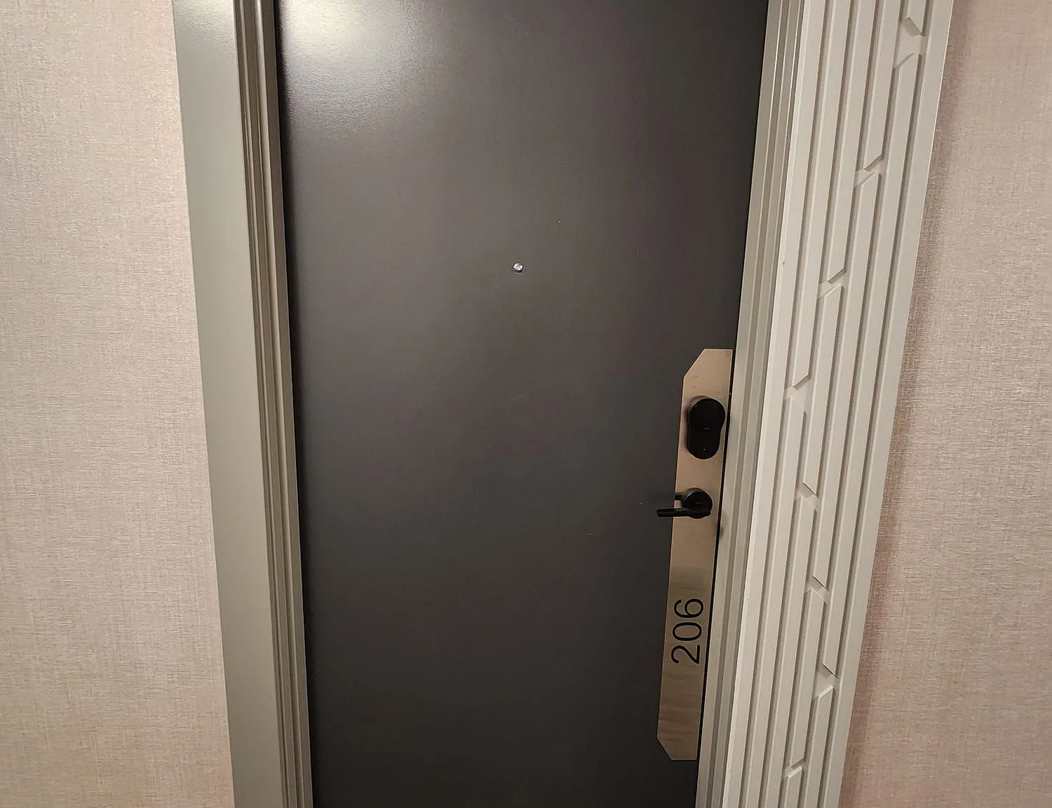2 bed, $2,900 — Photo 2