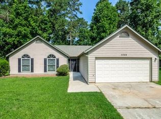 5329 Biffle Downs Rd, Stone Mountain, GA 30088