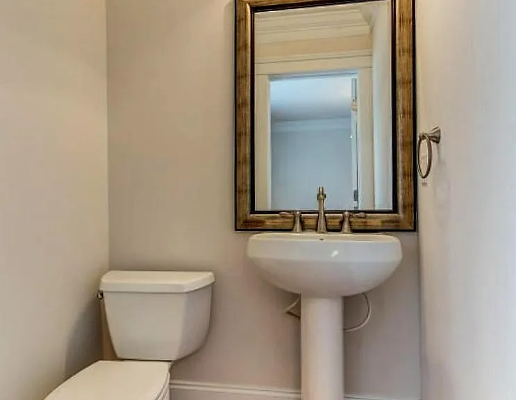 732 S Shelmore Blvd #203 — Photo 6