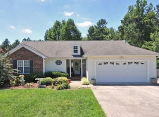 153 Hunters Horn Ln, Winston Salem, NC 27107