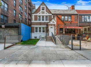 3456 70th St, Flushing, NY 11372