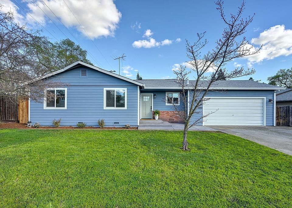 1st image of 113 Grenoble Way