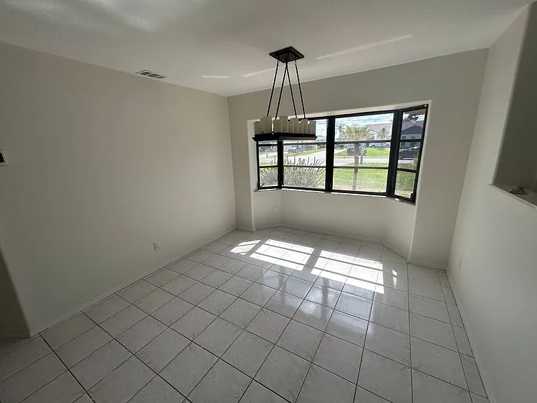2093 Rio De Janeiro Ave — Photo 7