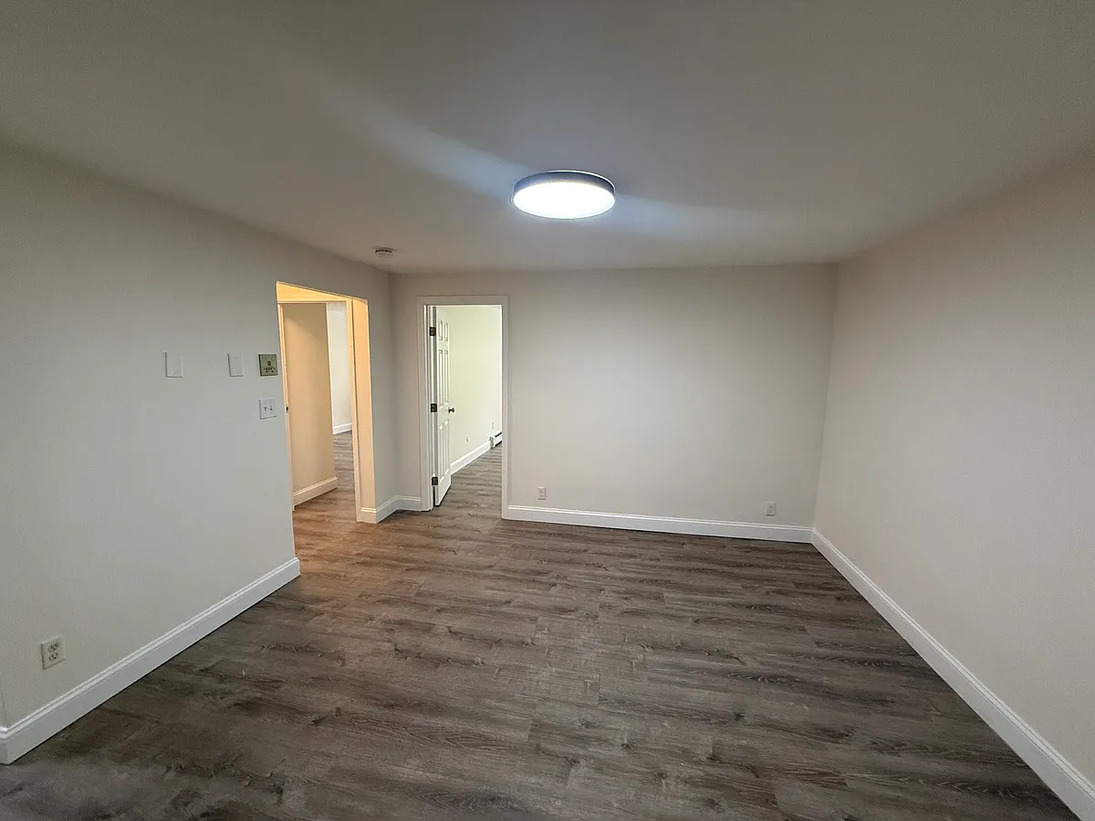 Building Photo - 180 Highland St #29