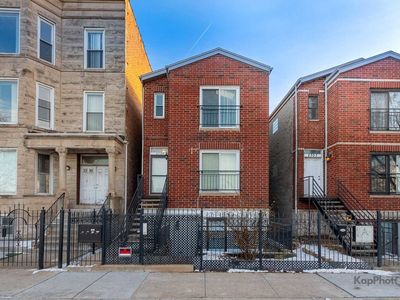 2705 W Congress Pkwy, Chicago, IL, 60612