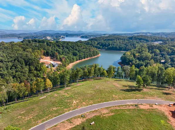 2916 Greystone Shls, Morristown, TN 37814