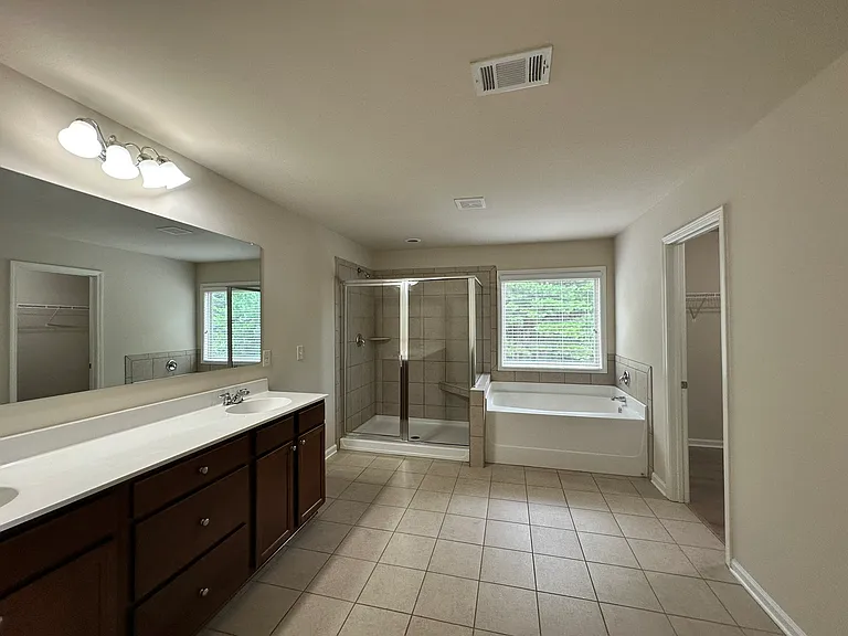 1610 Apple Blossom Dr — Photo 13