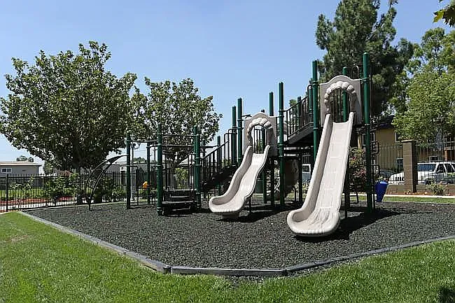 Bella Park — Photo 19