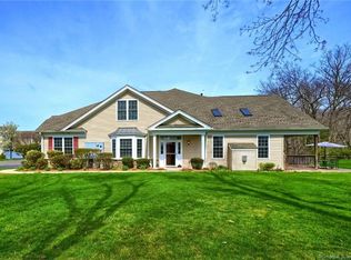 60 Watkins Dr #60, Newtown, CT 06470