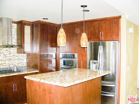 3rd image of 2033 Pine Hurst Ln