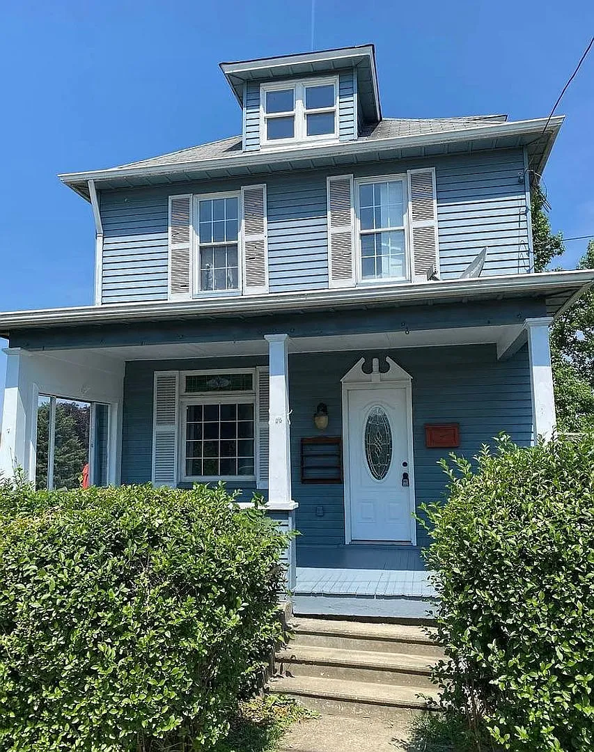 702 Manning Ave photo 1