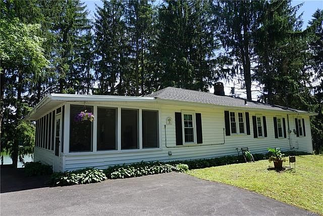 1st image of 18 West Dr