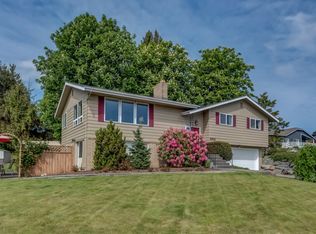 5981 Hillside Dr, Ferndale, WA 98248