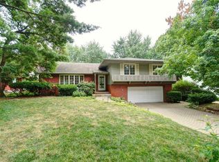 6716 College Ave, Windsor Heights, IA 50324