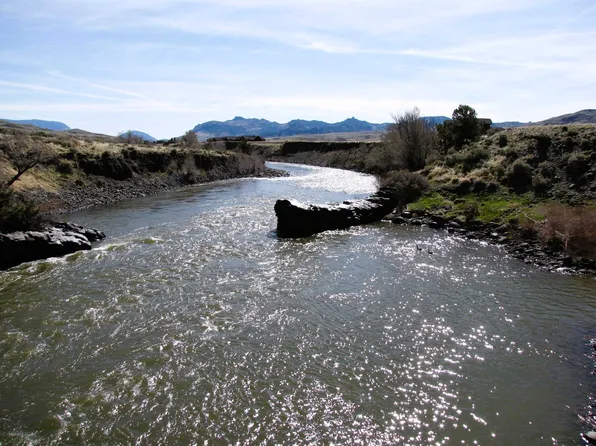 89 Copperleaf Dr #87, Cody, WY 82414