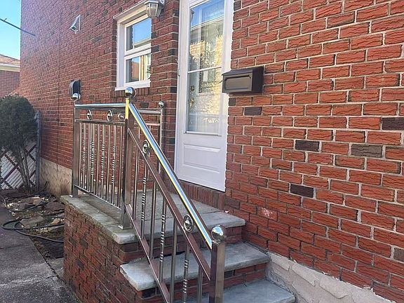 3rd image of 263 Delmar Ave Floor 2