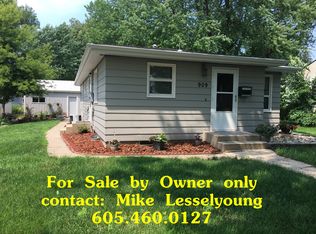 909 N Harth Ave, Madison, SD 57042