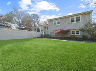 1019 Washington Ave S, Old Tappan, NJ 07675