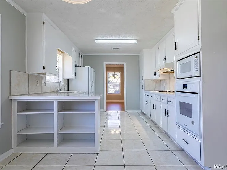 110 Diane Dr — Photo 17