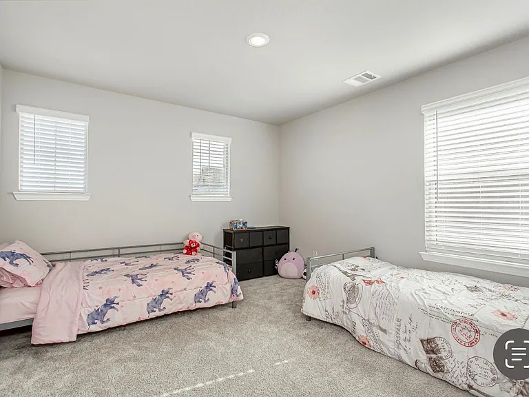 2437 Pinnacle Pl — Photo 32