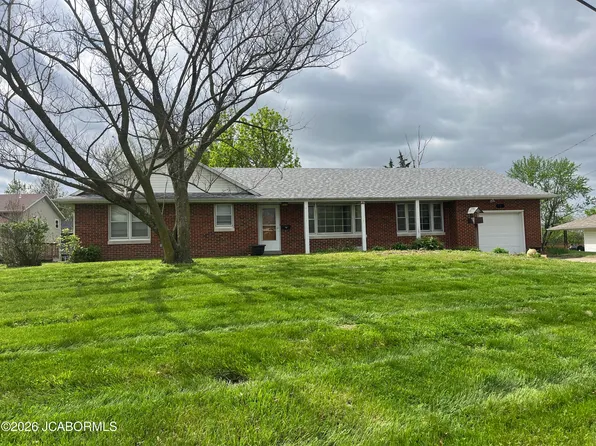 931 S Summit Dr, Holts Summit, MO 65043