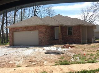 2520 E Willow St, Republic, MO 65738