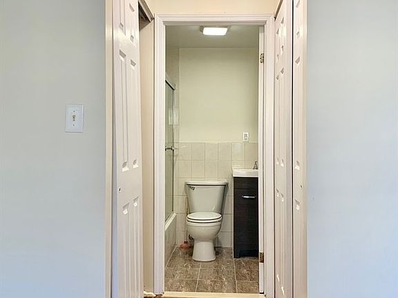 5th image of 1269 Rogers Ave #2