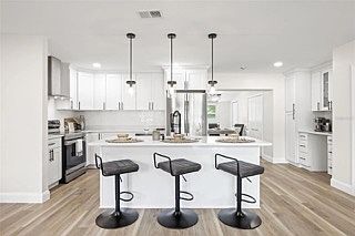 3rd image of 6004 S 6th St #1