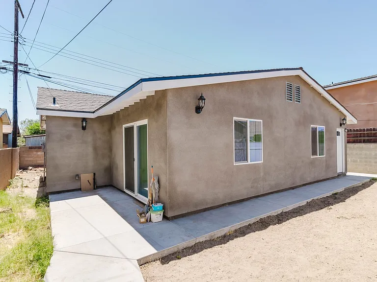 13138 Corcoran St — Photo 18