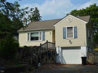4 Lingert Ave, Clinton, NJ 08809