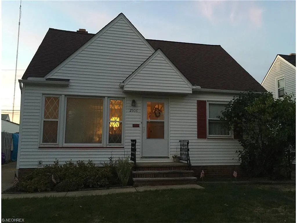 2506 Klusner Ave photo 1