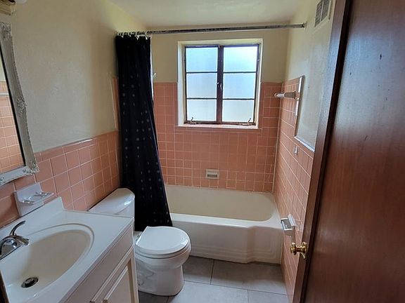 4th image of 3322 Hereford St APT 3